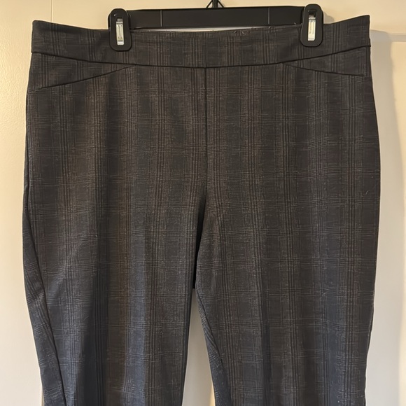 Reitmans modern stretch legging - Picture 1 of 6